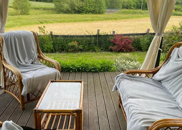 Spacious, Rustic Space For 2 Persons * Saint-Cyr-du-Bailleul