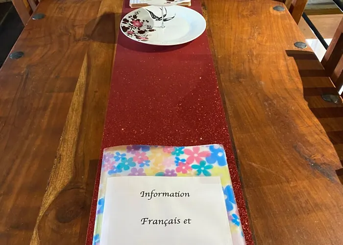 Spacious, Rustic Space For 2 Persons Saint-Cyr-du-Bailleul